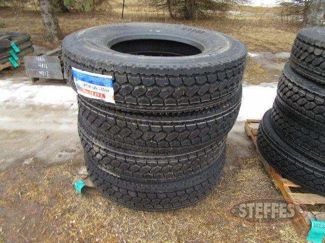 (4) 11R22.5 truck tires_0.JPG